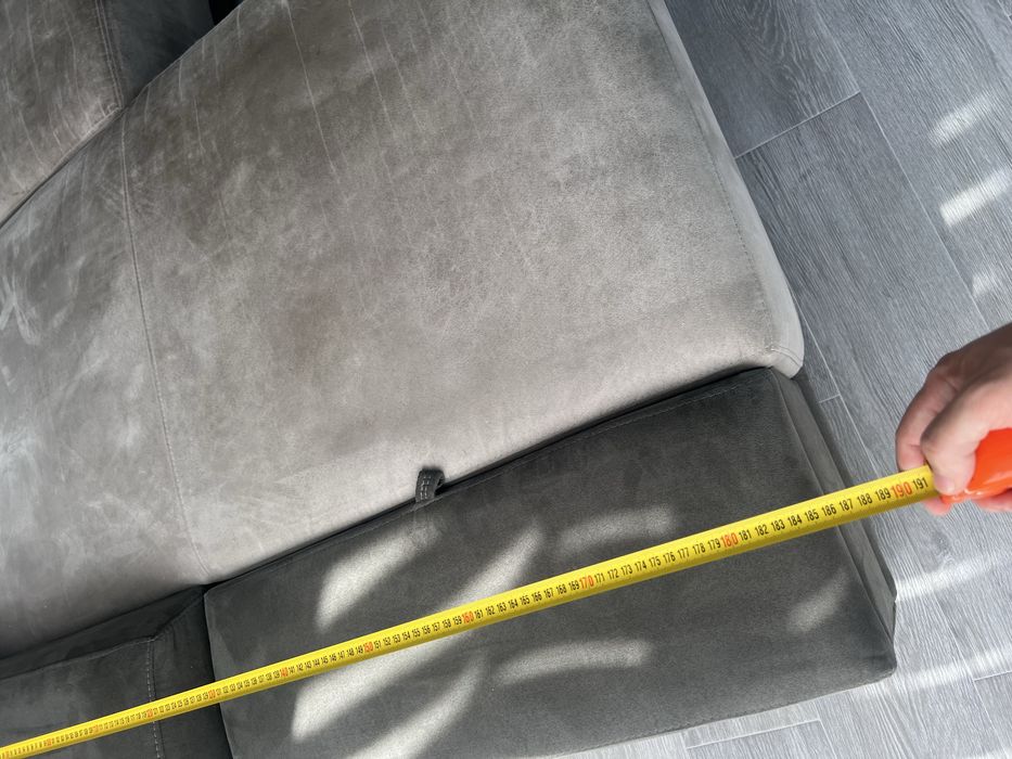 Sofá com Chaise Long