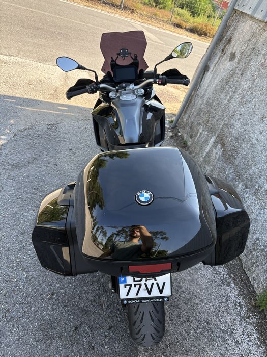 BMW F900XR Triple Black