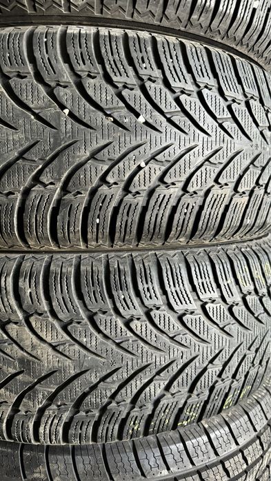 R18 235/60 Nokian WR SUV4