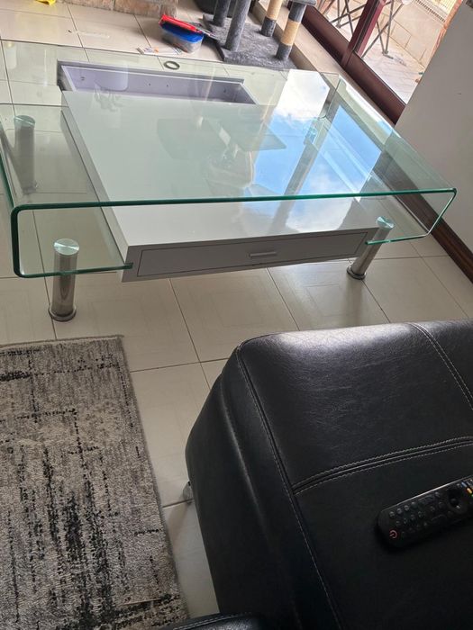 Mesa de apoio de vidro