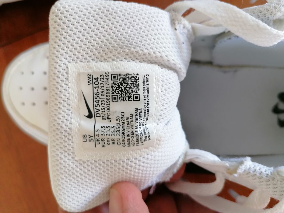 Sapatilhas Nike  brancas