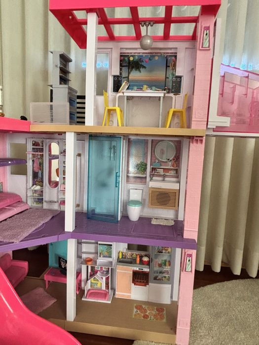 Casa da Barbie Dreamhouse, praticamente nova!