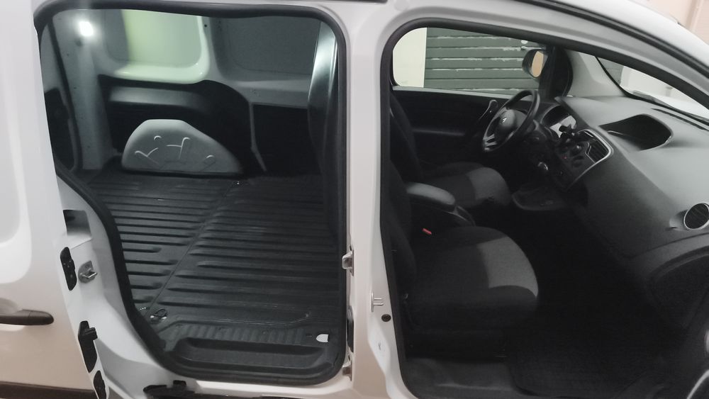 Kangoo Elétrica ZE Etech 33Kw 2020 IVA DEDUTIVEL