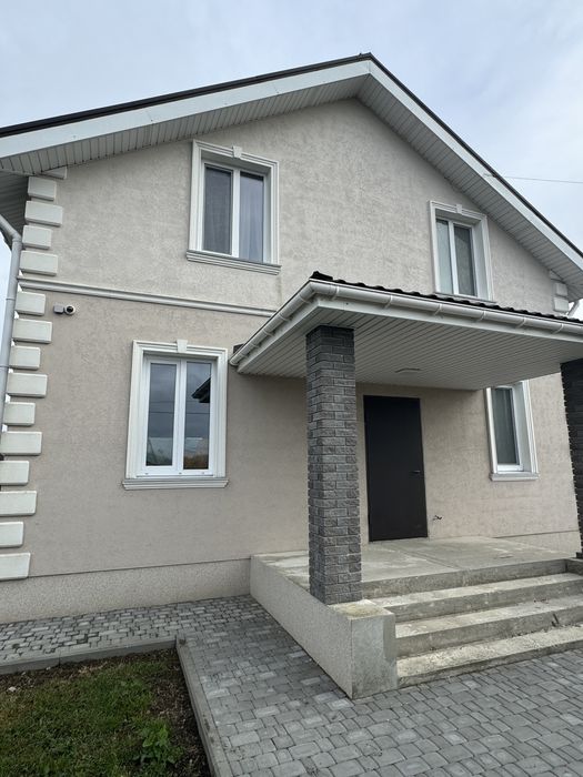 Сучасний будинок в Літочках, Киівськоі обл.