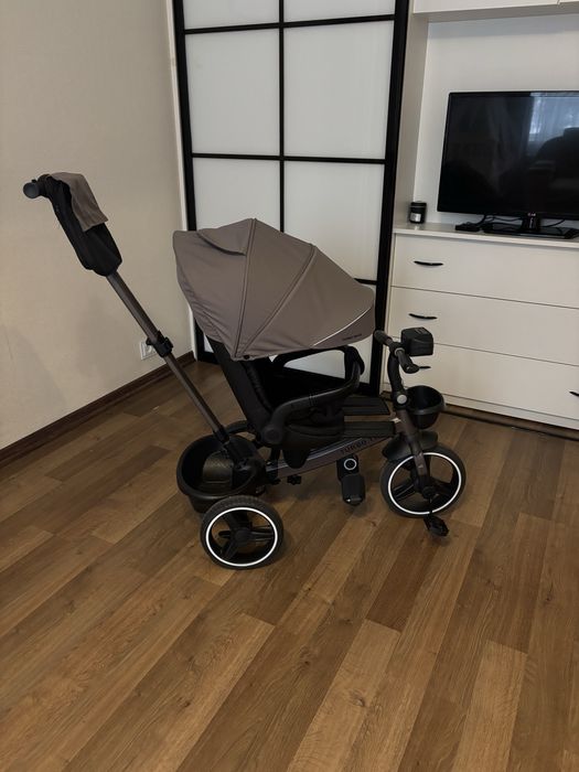 Велосипед дитячий з батьківською ручкою