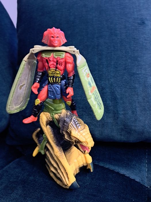 Figurka Action Falcon/Galoob Red Dread Wing 5 z 1995r.