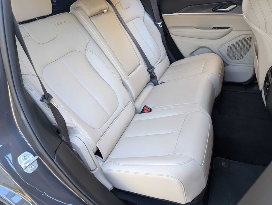 Jeep Grand Cherokee      2024
