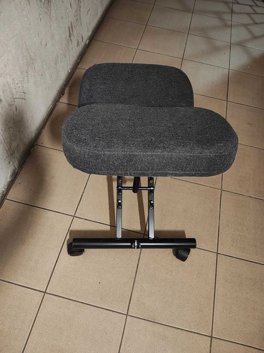 Klęcznik Ikea EIFRED szary