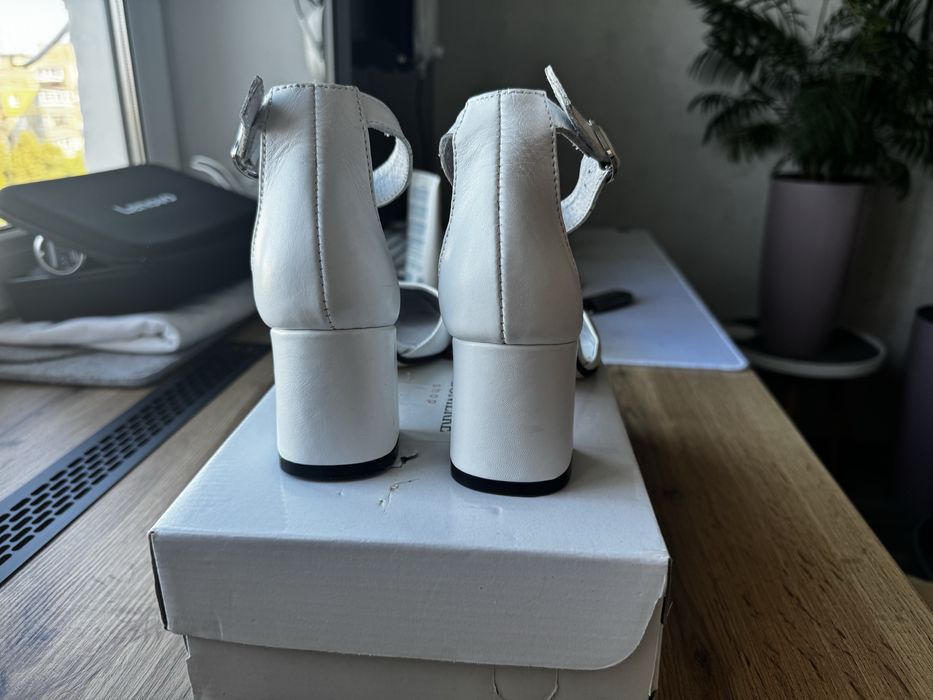 Весільні шкіряні туфлі (білі)