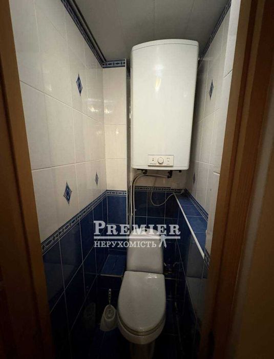 Продам трикмнатну квартиру в Южному