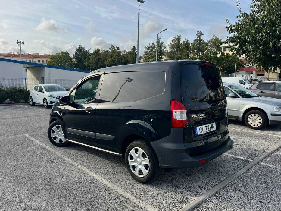 Ford Transit Courrier