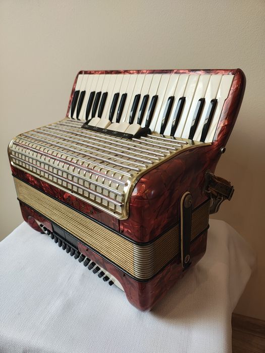 Hohner Concerto 72 basy akordeon klawiszowy