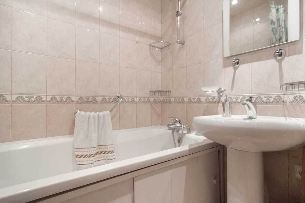 Свет всегда, очень теплая! ЦЕНТР, Базарная, новый дом. Балкон. Хозяйка