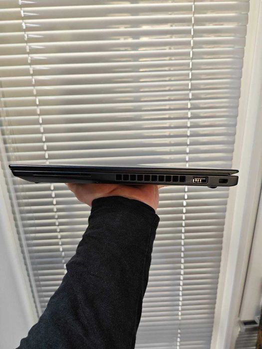 Потужний Lenovo ThinkPad X13 Gen 1 •Core i7-10710U•16GB DDR4•128GB SSD