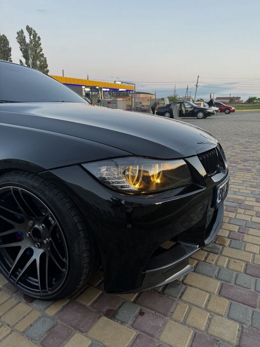 Продам бмв е90 320