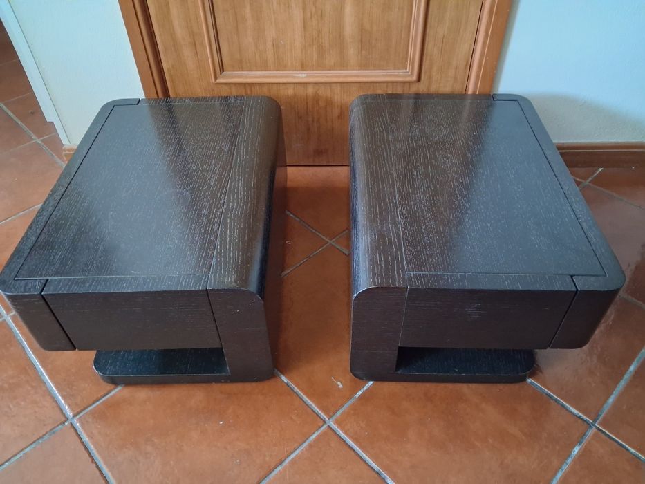 Cama + Estrado + 2 Mesinhas