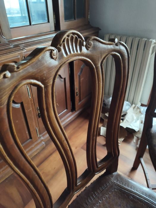 Conjunto mesa e 6 cadeiras