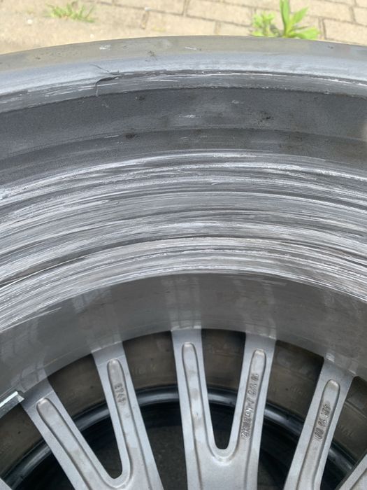 Felga mercedes klasa e W214 amg 20 cali