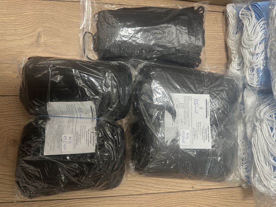 500 шт медичні маски тришарові нестерильні медицинских масок