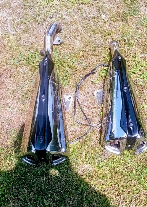 Kawasaki z 1000 . Oryginalne tłumiki.