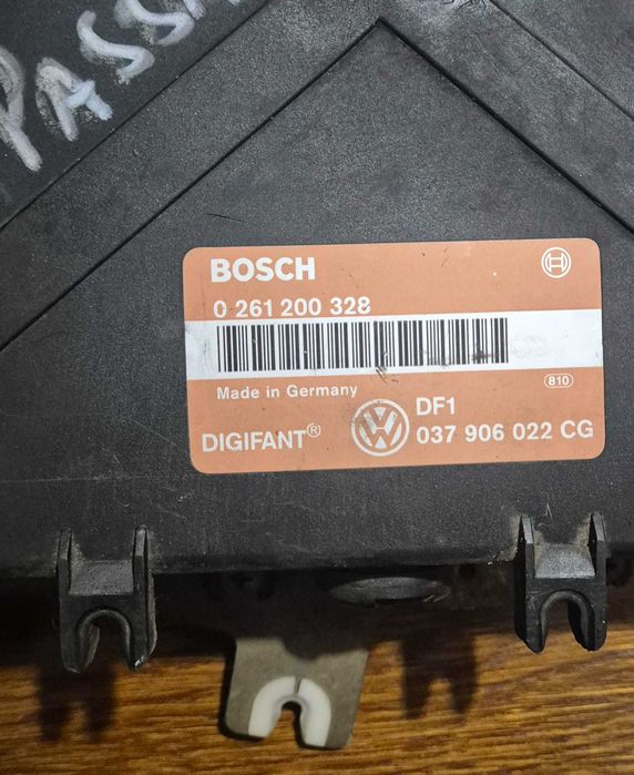 Sterownik Silnika VW PASSAT B3 (88-93r.) 2,0 Benzyna BOSCH Oryginalny