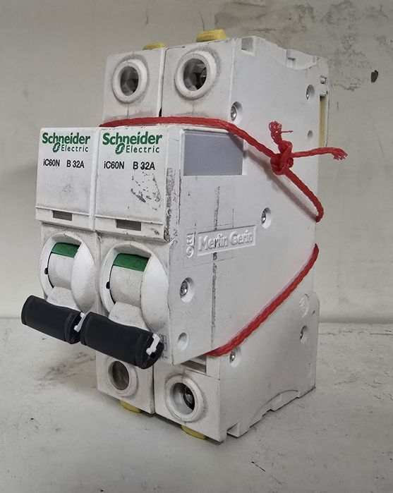 Wyłączniki nadprądowe Acti9 iC60N-B32-1 B 32A 1-biegunowy A9F03132