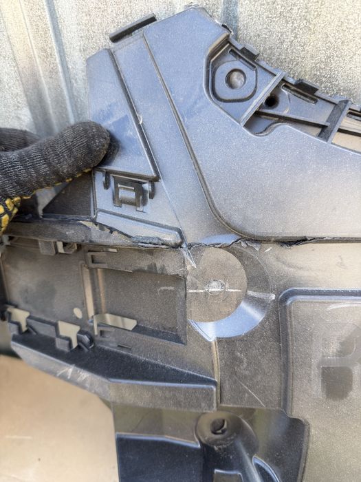 Кронштейн крепление заднего бампера BMW g30 g38