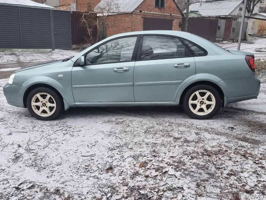 Продам лачети 1.8автомат