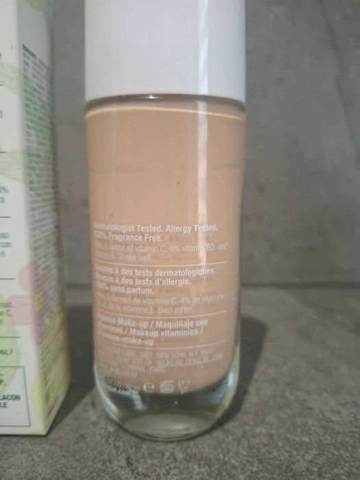Podkład Clinique Even Better™ Clinical™ Vitamin Makeup SPF 50