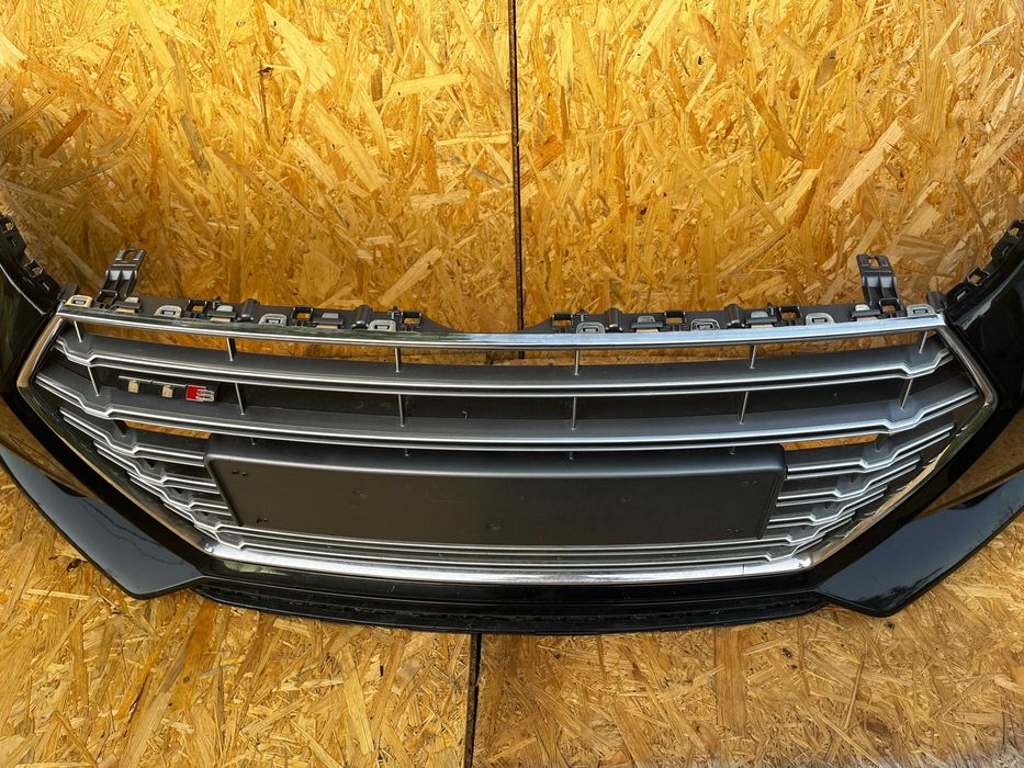 Zderzak Grill Audi TT S-Line 8S0