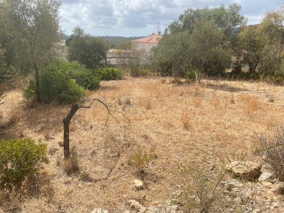 Terreno misto para construçao- Vila Sao Bras de Alportel (Calçada)