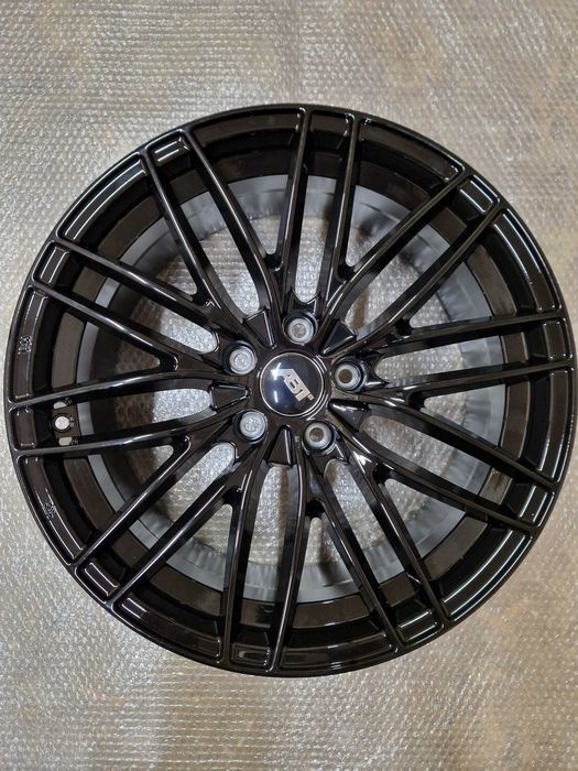 Диски Ауди одноширокие Audi R18-R19 5-112  66,6