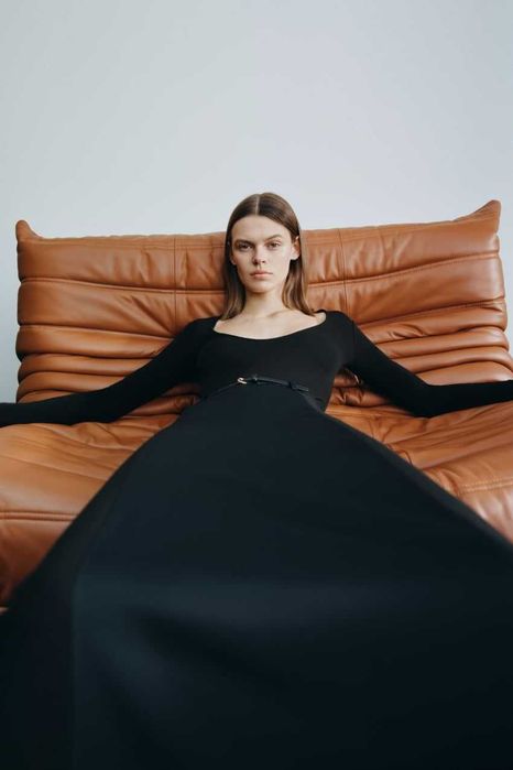 Спідниця Zara S в наявності