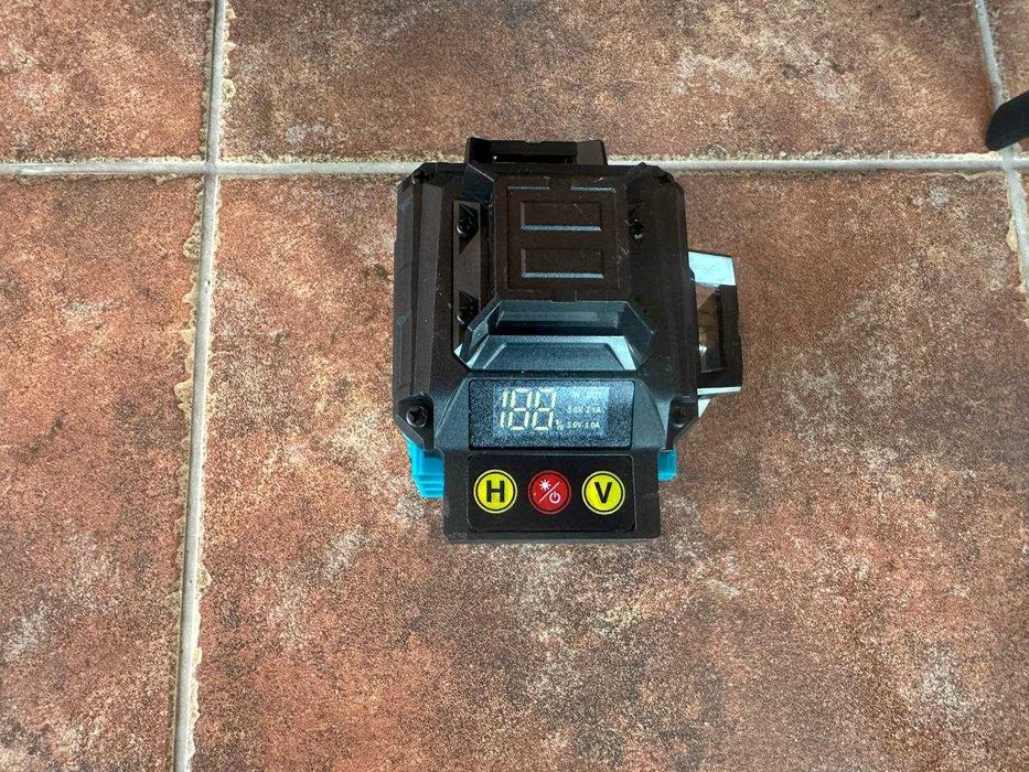 Лазерный уровень 4D нивелир 16 лучей. Тринога +кейс. Макита