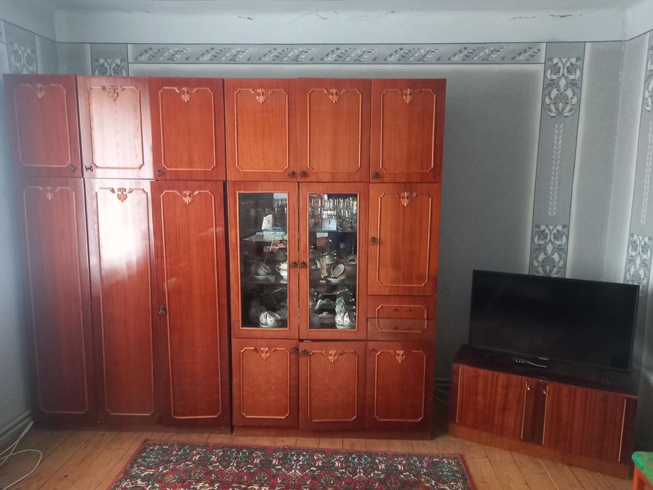 Меблі,стінка,шафа