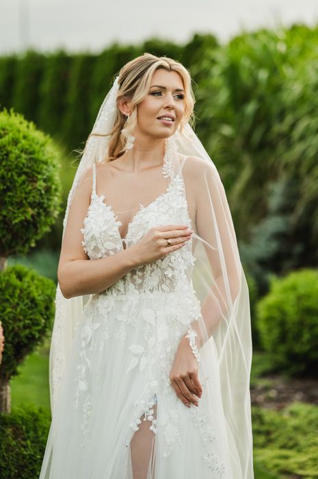 Przepiekna lekka SUKNIA ŚLUBNA