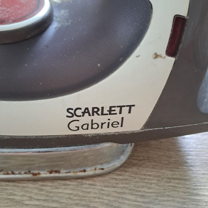 Утюг (праска) Scarlett Gabriel в рабочем состоянии