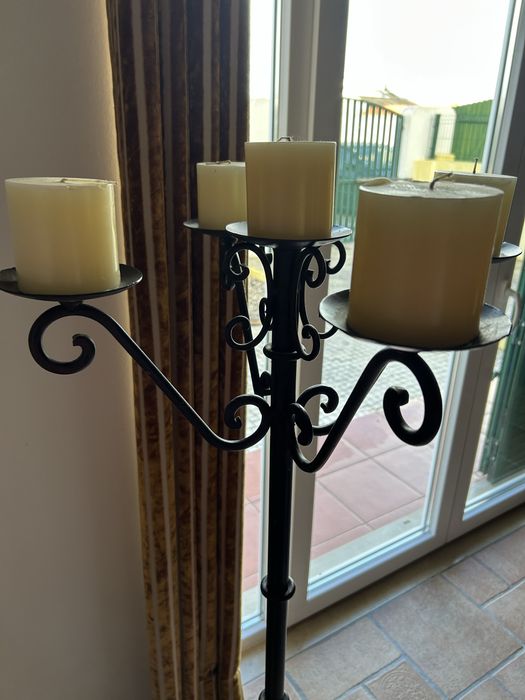 Candelabro em ferro com 5 velas
