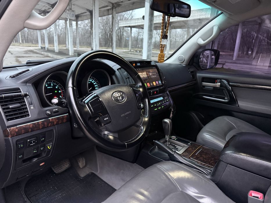 Toyota Lend Cruiser 200, 4.7 Газ/Бенз.