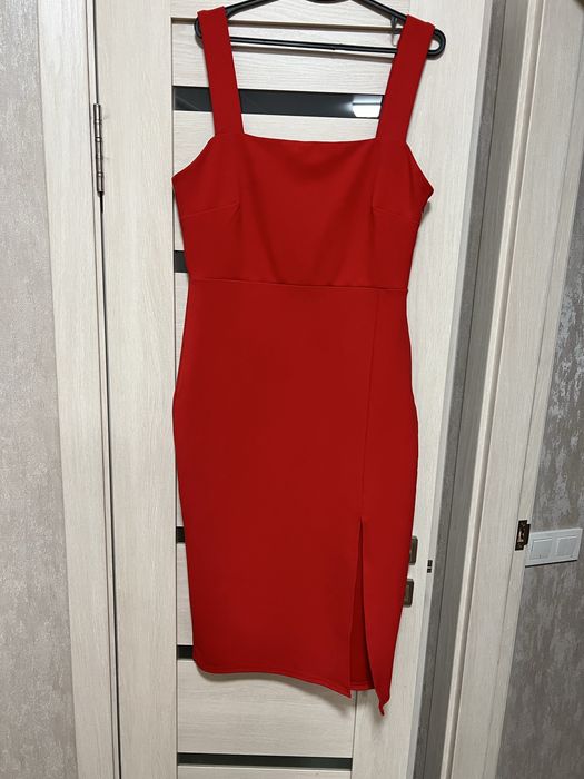 Червона сукня 48-50 розмір