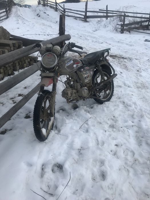 Хочу одмен на жигуля а бо просто продати