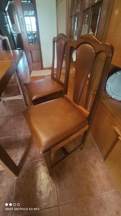 Mesa de Sala c/ Cadeiras
