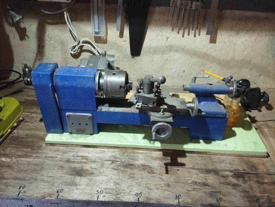 Токарный станок 1д601