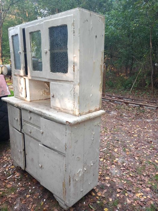 Sprzedam stary kredens