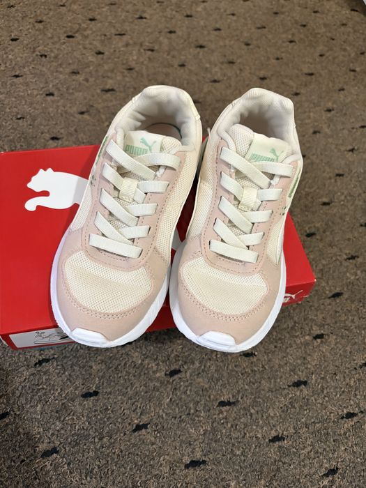 Кросівки для дівчинки puma