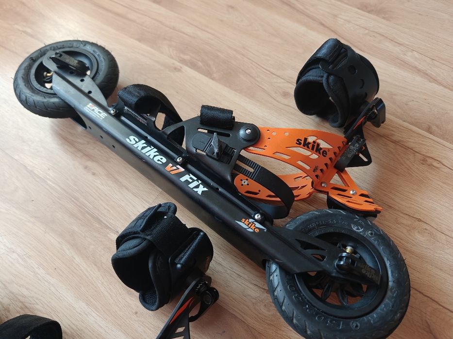 Nartorolki Skike V7 Fix Cross | 2 zestawy kół