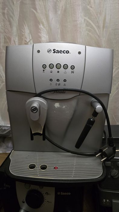 Продам кавомашину Saeco