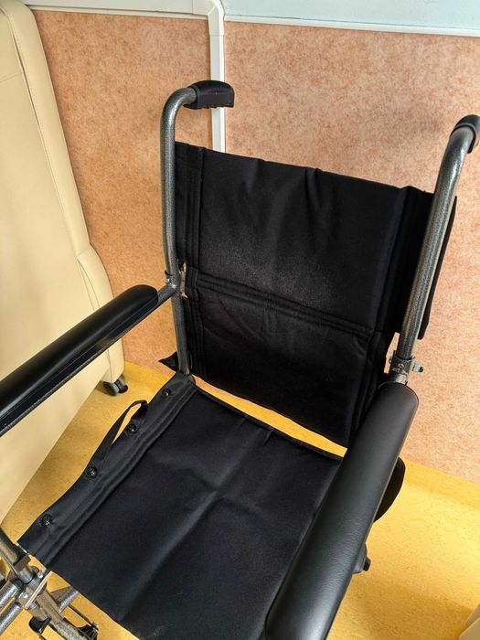 Cadeira de rodas - PE PE Mobility