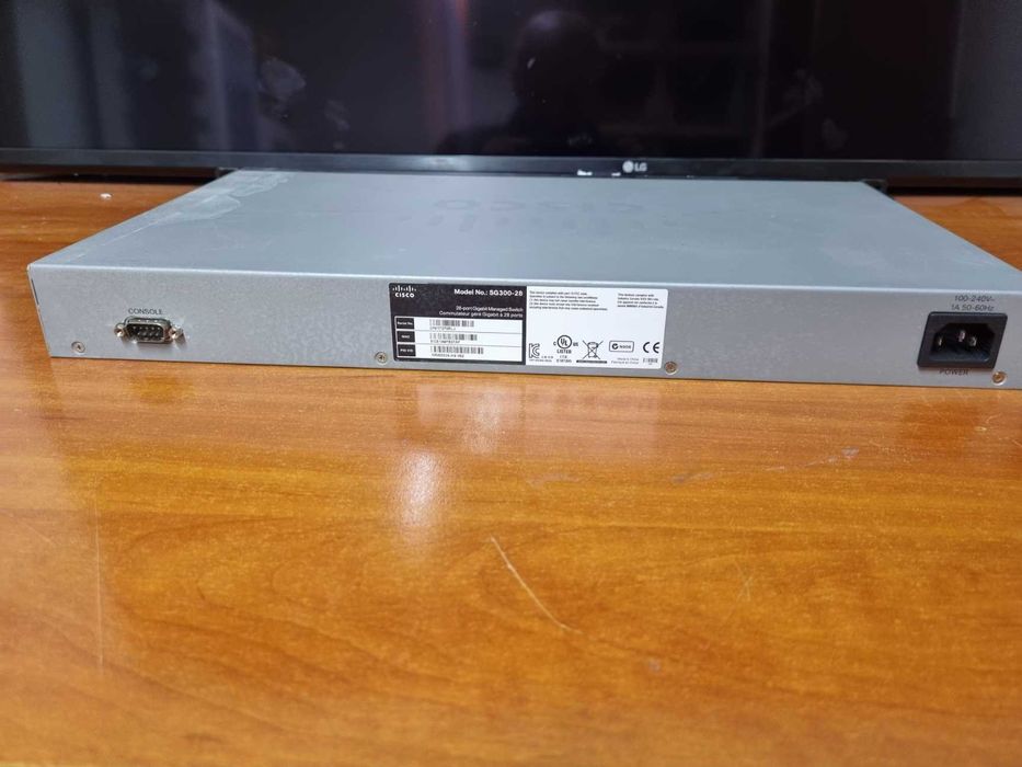 Switch Cisco SG300-28 Managed Switch 28 portów Gigabit – stan jak nowy