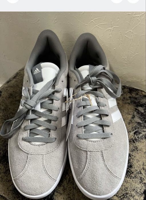 Пропоную для придбання високоякісне преміум класу взуття Кросівки Adidas кеди кросовки - оригінальні, нові 45 р